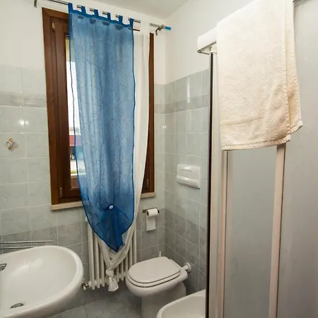 La Dimora Delle Calendule Bed and Breakfast 3*